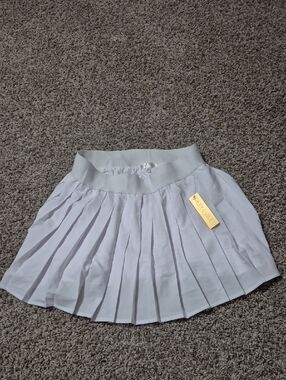 Pleated White Mini Skirt - Brand: